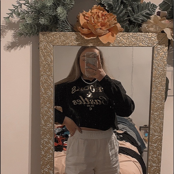 crewneck crooks & castle in black - Picture 5 of 5